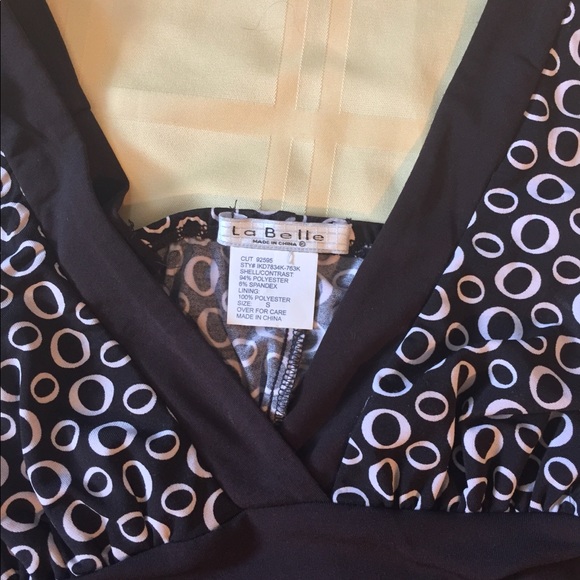 La belle Brown and white/ ivory flattering dress - Picture 4 of 4